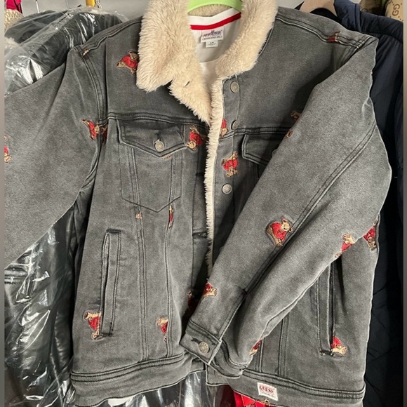 ɢᴜᴇꜱꜱ 2 ᴘɪᴇᴄᴇꜱ ᴅᴇɴɪᴍ ᴊᴀᴄᴋᴇᴛ&ᴛ-ꜱʜɪʀᴛ ,ʙʀᴀɴᴅ: ɢᴜᴇꜱꜱ,ꜱɪᴢᴇ: ᴍ&ꜱ,ᴄᴏʟᴏʀ:ɢʀᴀʏ,ʀᴇᴅ,ᴡʜɪᴛᴇ - Picture 4 of 8